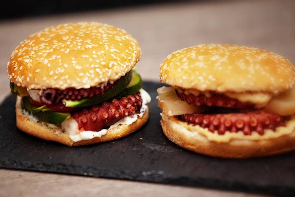 Burger al polpo e avocado