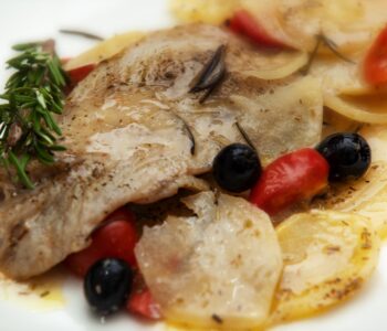 Filetto di cernia al forno con patate - Padelle Volanti