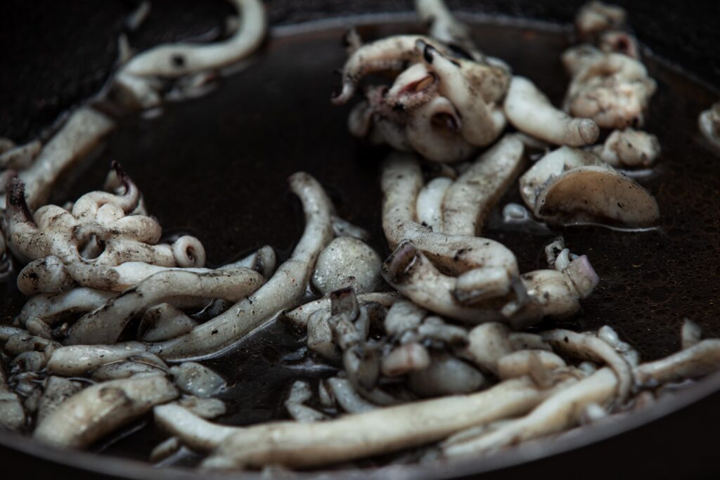 Gnocchetti sardi al nero di seppia - Padelle Volanti