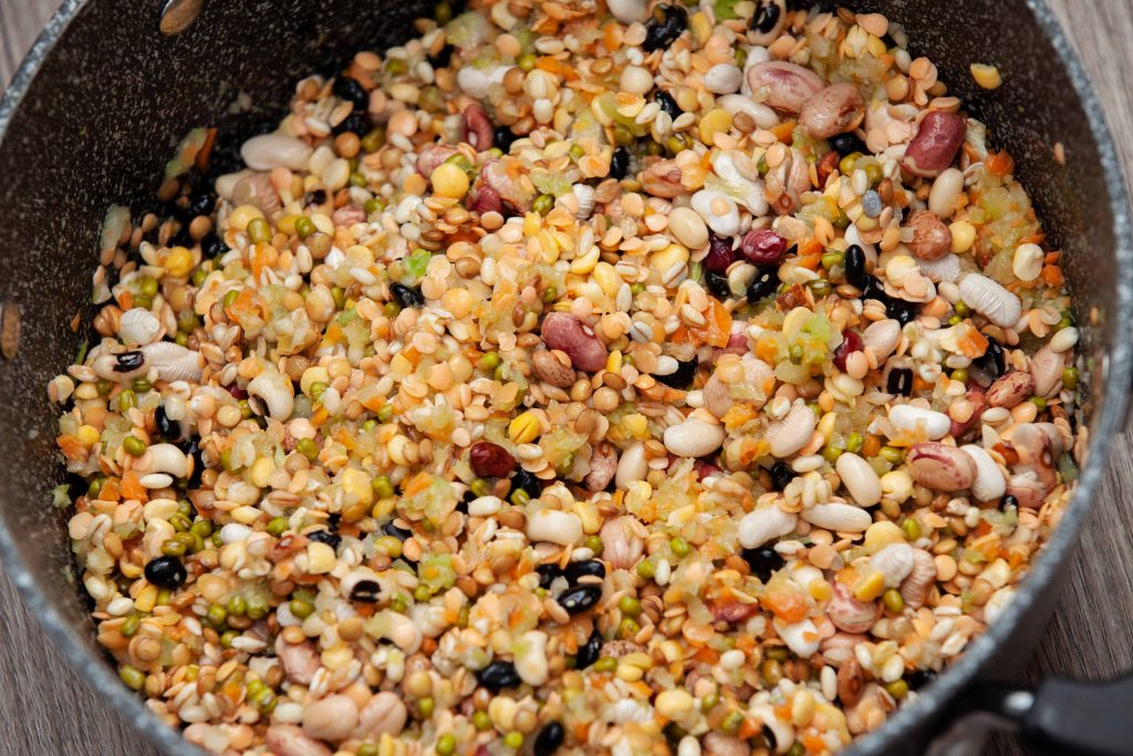 Zuppa di legumi e cereali - Padelle Volanti