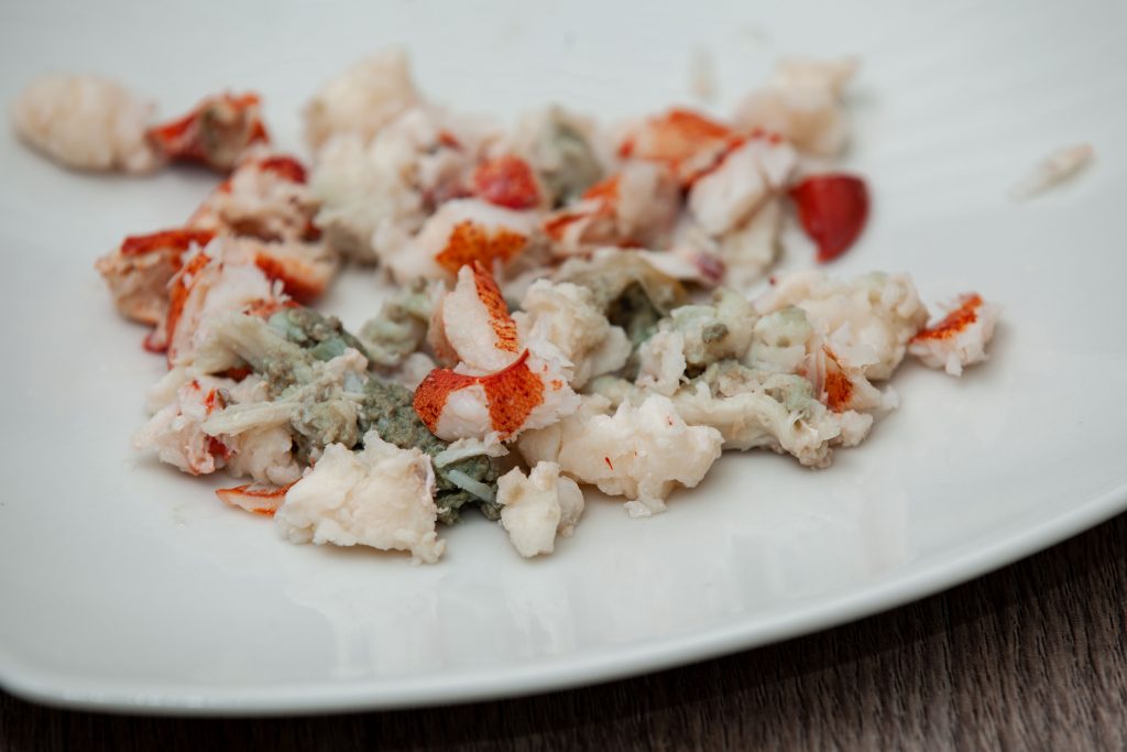 Millefoglie di pane carasau con astice e bottarga - Padelle Volanti