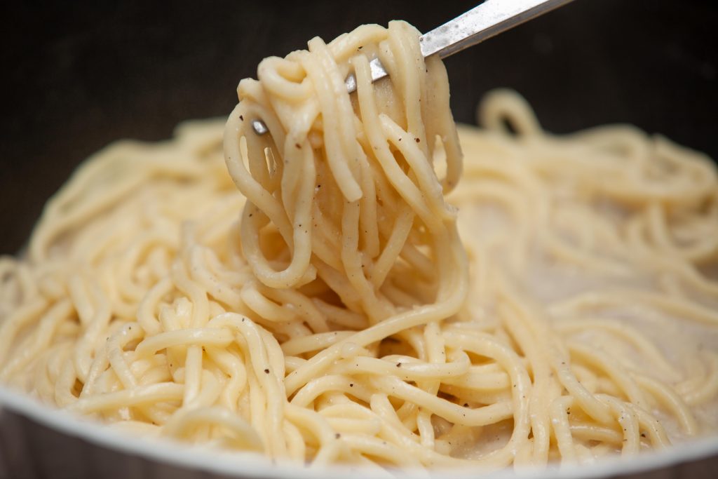 Pici cacio e pepe - Padelle Volanti