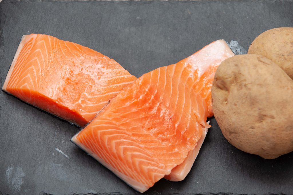 Salmone al vapore con patate - Padelle Volanti