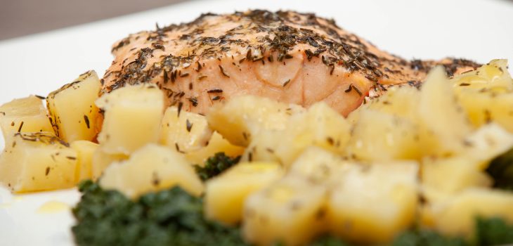 Salmone al vapore con patate - Padelle Volanti